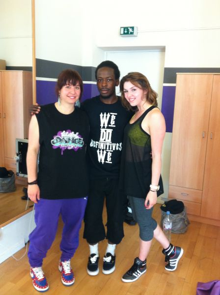 Fatima und Jenny mit Glenn Hudson (Choreograph aus London)